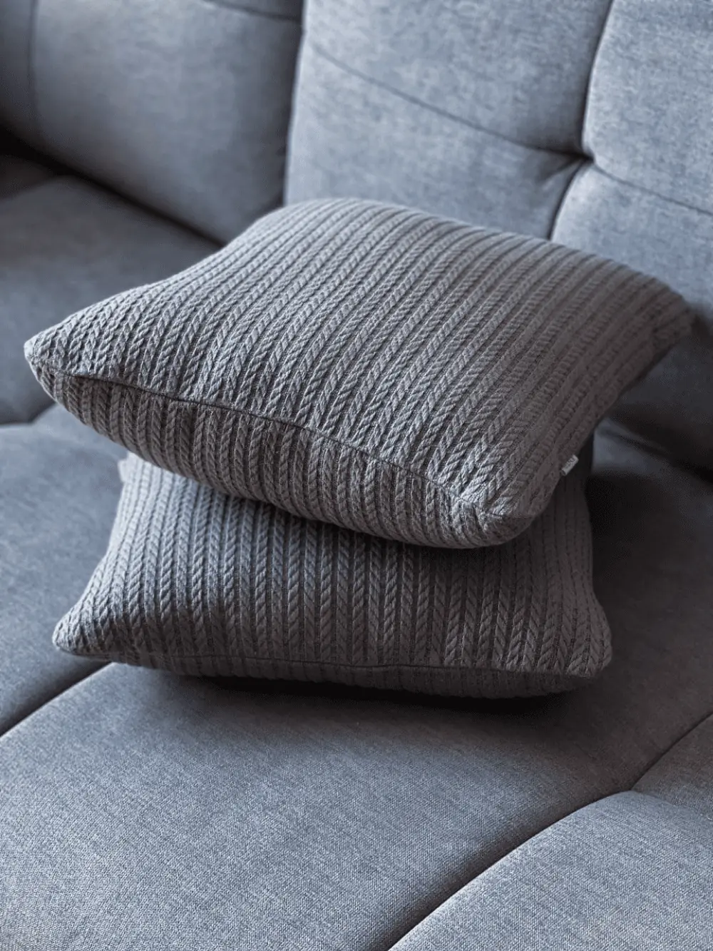 Graphite Cushion